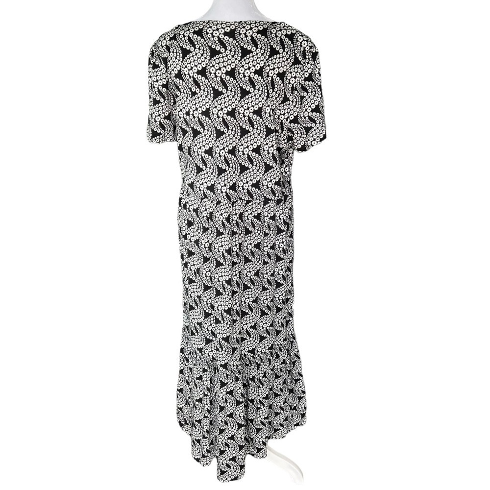 Boden - Tiered Easy Jersey Midi Dress
Black Daisy Swirl Sz 10 - Picture 6 of 9